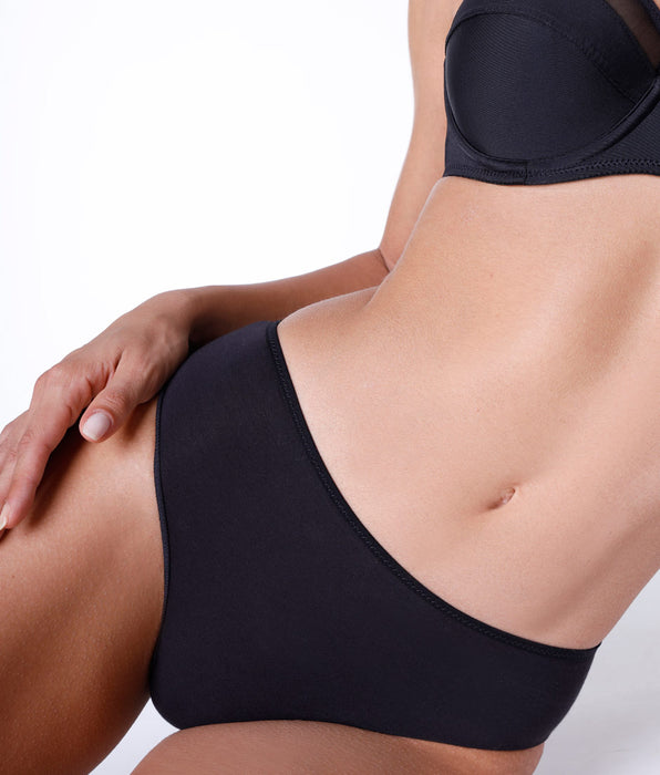 Lovable Slip midi Invisible Cotton nero in cotone. Massima invisibilità