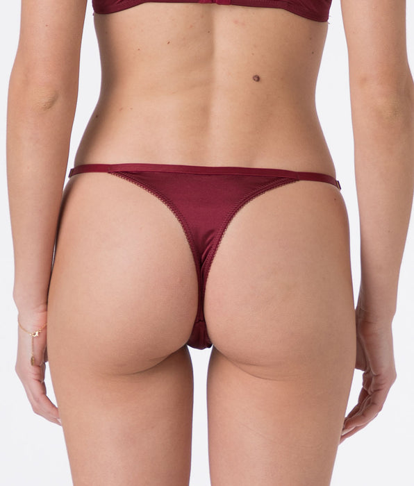 Lovable Thong Le Studio in lace and microfiber, dark red