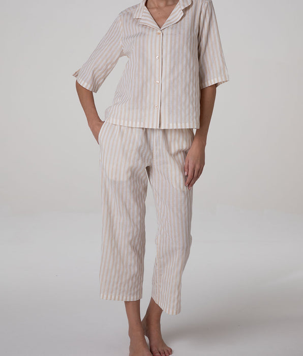 Lovable Pigiama Aperto con Maniche 3/4 e Pantaloni 7/8 in Tela di Cotone, righe bianco e crema